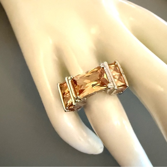 Sterling Silver Faux Morganite Statement Ring
Size 7 NWOT - Picture 5 of 7